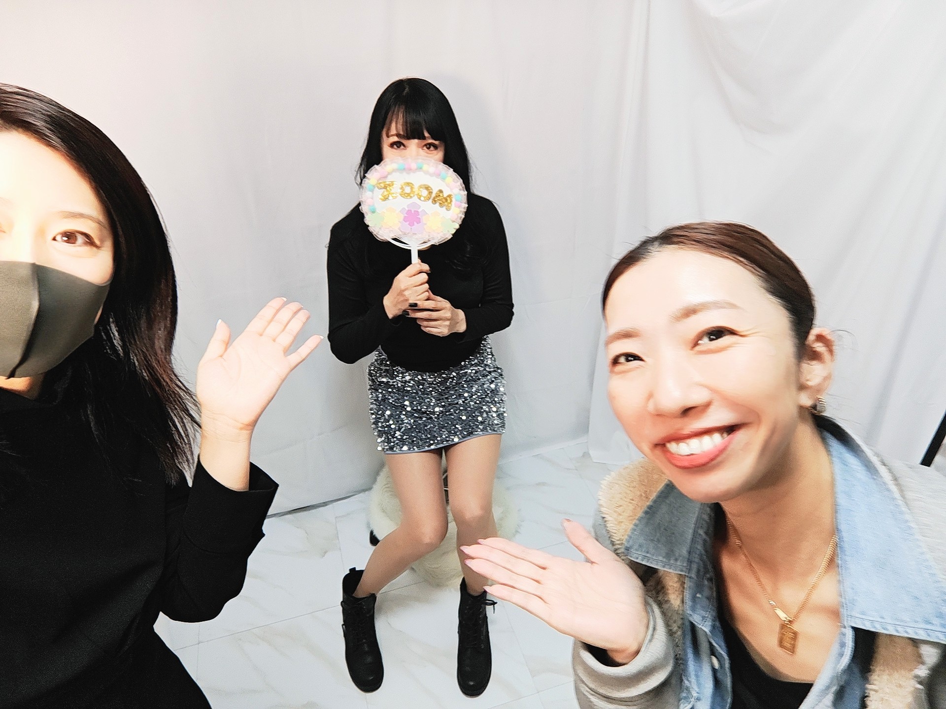 メイク中は話しすぎる私達笑